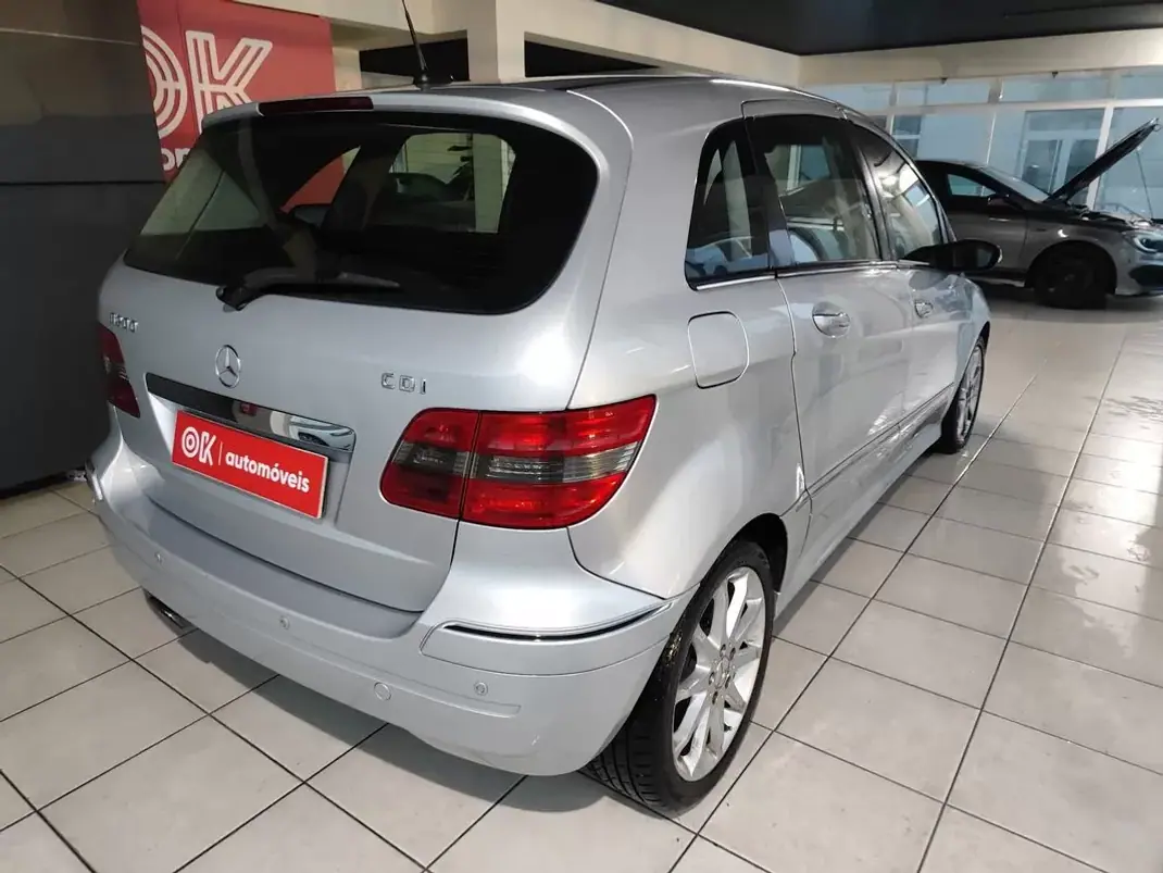 Mercedes-Benz B 200 2005 - 7250 EUR, 226300 km - AUTO.MOTO.pt - 226300km - foto 10 de 33