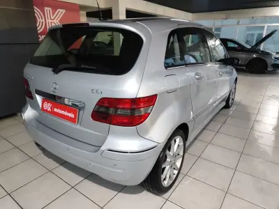 Mercedes-Benz B 200 2005 - 7250 EUR, 226300 km - AUTO.MOTO.pt - 226300km - foto 10 de 33