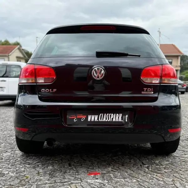 Volkswagen Golf 2011 - 9500 EUR, 188000 km - AUTO.MOTO.pt - 188000km - foto 10 de 18