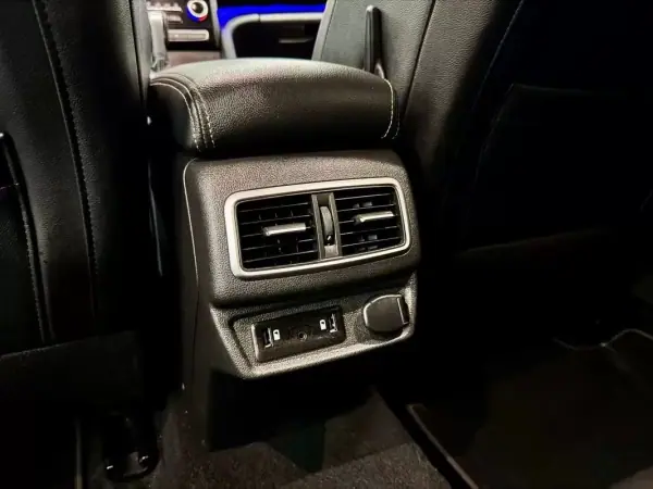 Renault Talisman Sport Tourer 2016 - 13750 EUR, 137000 km - AUTO.MOTO.pt - 137000km - foto 49 de 60