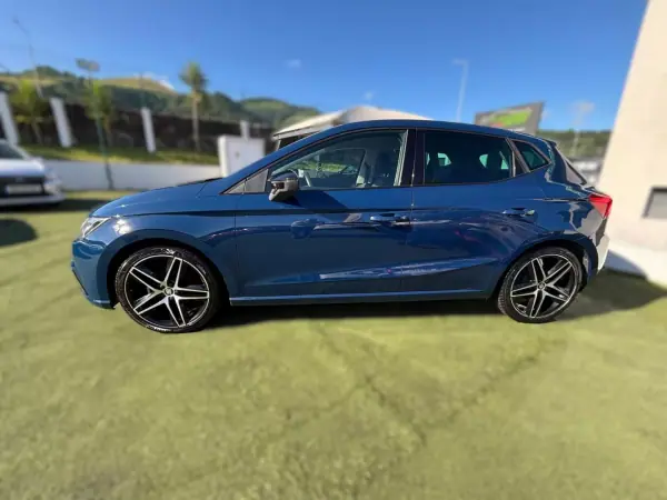 SEAT Ibiza 2017 - 17490 EUR, 85585 km - AUTO.MOTO.pt - 85585km - foto 4 de 14