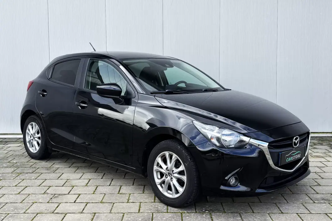 Mazda 2 2015 - 11500 EUR, 75000 km - AUTO.MOTO.pt - 75000km - foto 7 de 33