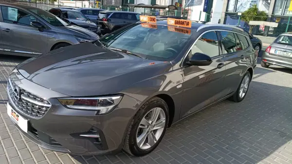 Opel Insignia Sports Tourer 2021 — foto 3 de 21