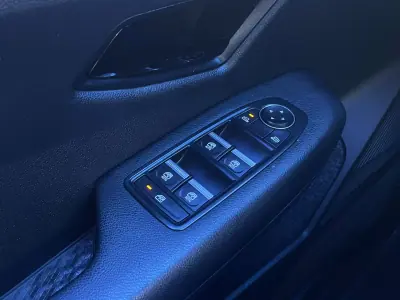 Renault Mégane E-Tech 2022 - 23900 EUR, 75483 km - AUTO.MOTO.pt - 75483km - foto 26 de 30