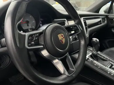 Porsche Macan 2014 - 34900 EUR, 215608 km - AUTO.MOTO.pt - 215608km - foto 34 de 41