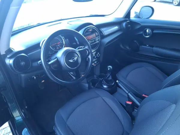 MINI 3 Portas 2016 - 12990 EUR, 62793 km - AUTO.MOTO.pt - 62793km - foto 7 de 15