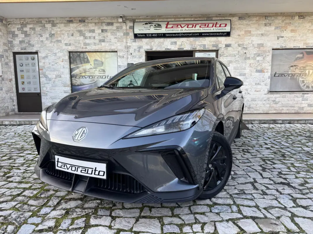 MG MG4 2022 - 18990 EUR, 77000 km - AUTO.MOTO.pt - 77000km - foto 1 de 36