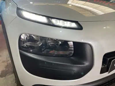 Citroën C4 Cactus 2017 - 10750 EUR, 58000 km - AUTO.MOTO.pt - 58000km - foto 12 de 37