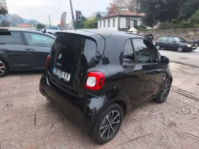 Smart Fortwo Cabrio 2016 - 9900 EUR, 76000 km - AUTO.MOTO.pt - 76000km - foto 7 de 24