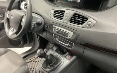 Renault Scénic 2012 - 6950 EUR, 243000 km - AUTO.MOTO.pt - 243000km - foto 9 de 13