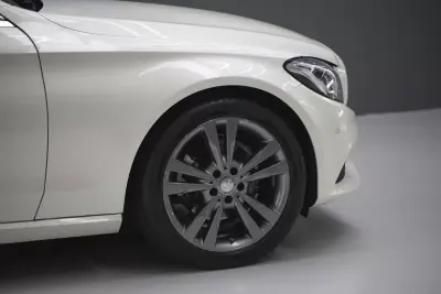 Mercedes-Benz C 220 2017 - 26850 EUR, 184333 km - AUTO.MOTO.pt - 184333km - foto 5 de 17