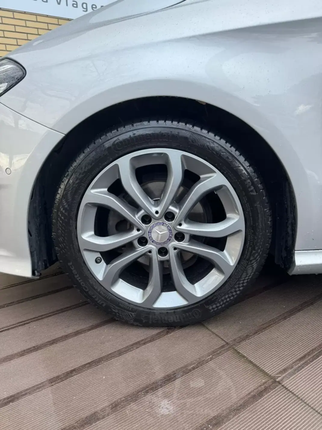 Mercedes-Benz B 180 2015 - 13500 EUR, 189400 km - AUTO.MOTO.pt - 189400km - foto 15 de 16