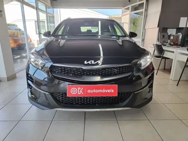 Kia XCeed 2022 - 17500 EUR, 68000 km - AUTO.MOTO.pt - 68000km - foto 3 de 37