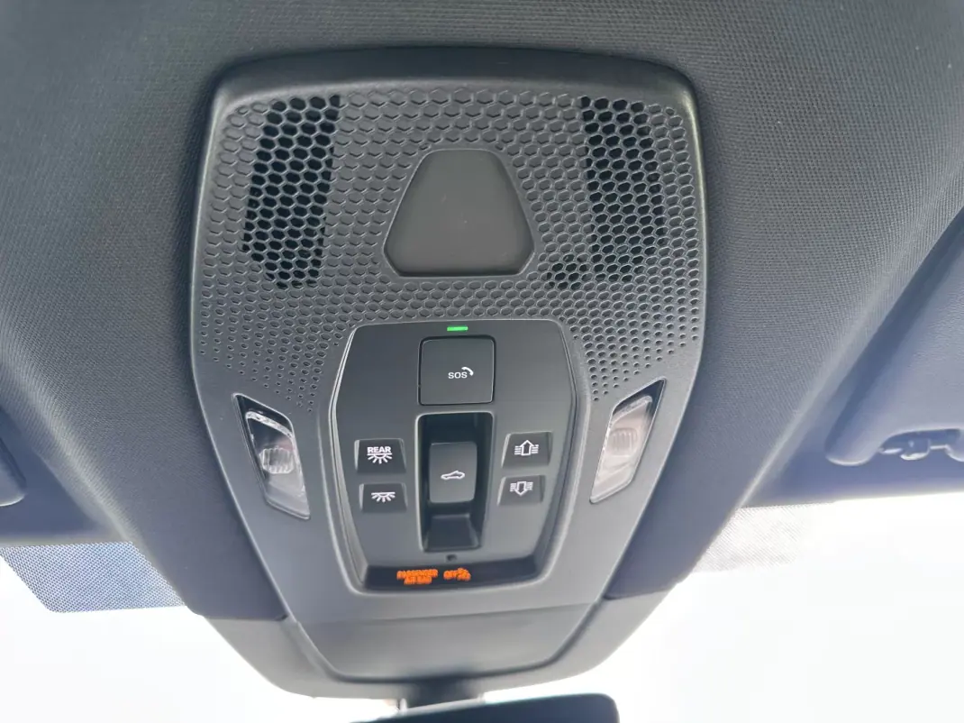 Porsche Macan 2026 - 129000 EUR, 2200 km - AUTO.MOTO.pt - 2200km - foto 57 de 85