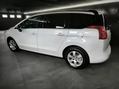 Peugeot 5008 2013 - 10950 EUR, 159800 km - AUTO.MOTO.pt - 159800km - foto 11 de 62