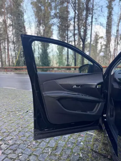 Peugeot 3008 2022 - 23500 EUR, 113156 km - AUTO.MOTO.pt - 113156km - foto 4 de 19