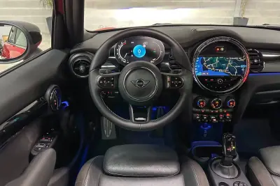 MINI Cooper 2021 - 26950 EUR, 34244 km - AUTO.MOTO.pt - 34244km - foto 42 de 52