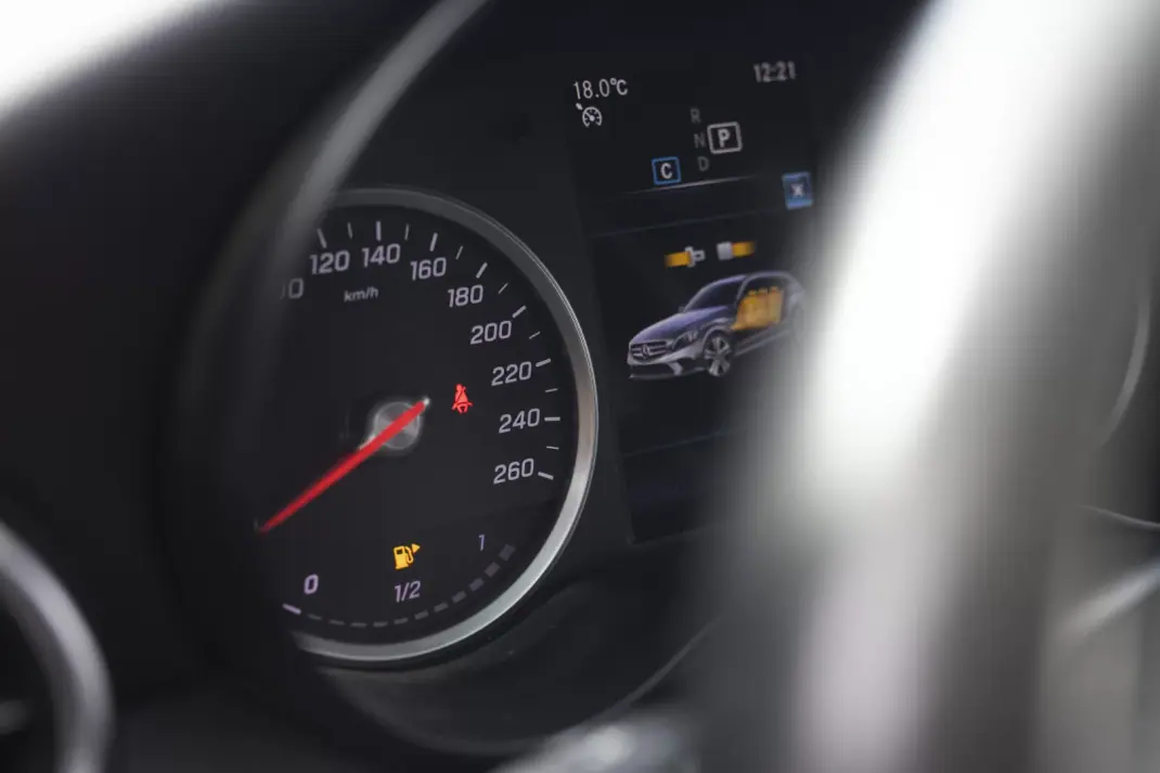 Mercedes-Benz C 180 2019 - 21900 EUR, 186430 km - AUTO.MOTO.pt - 186430km - foto 18 de 36