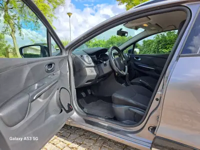 Renault Clio Sport Tourer 2016 - 8990 EUR, 145350 km - AUTO.MOTO.pt - 145350km - foto 5 de 19