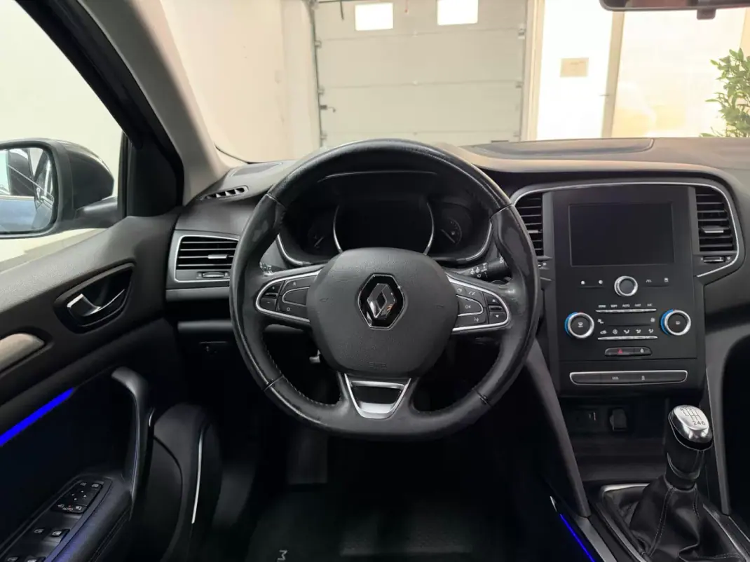 Renault Mégane 2017 - 11990 EUR, 102000 km - 102000km - foto 9 de 32