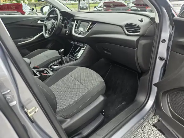 Opel Grandland X 2020 - 18800 EUR, 53900 km - AUTO.MOTO.pt - 53900km - foto 12 de 41