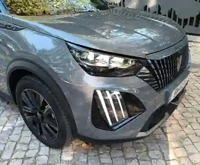 Peugeot 2008 2024 - 26500 EUR, 40000 km - 40000km - foto 6 de 15