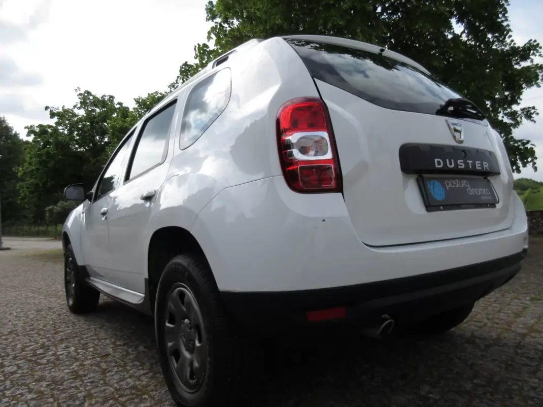 Dacia Duster 2015 - 10990 EUR, 208000 km - AUTO.MOTO.pt - 208000km - foto 15 de 35