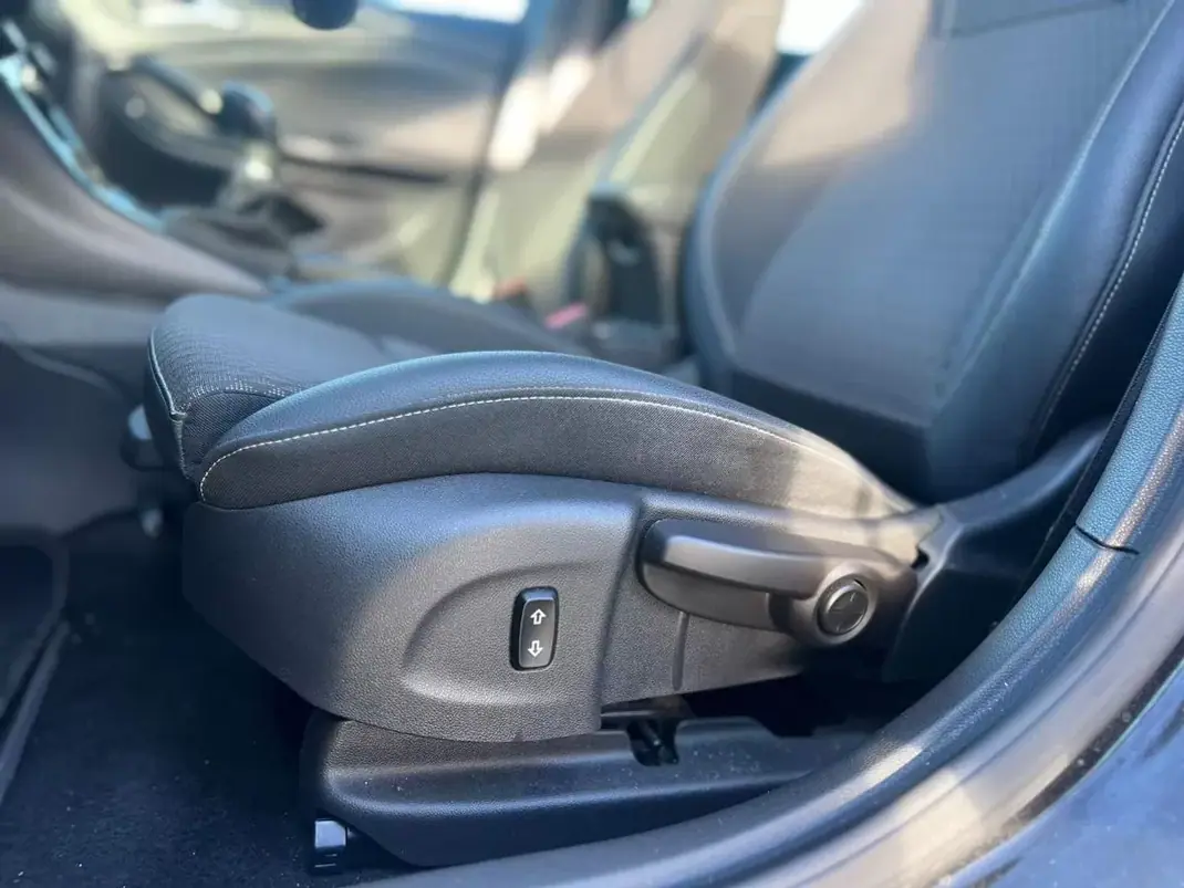 Opel Astra Sports Tourer 2018 - 12984 EUR, 97000 km - AUTO.MOTO.pt - 97000km - foto 8 de 26