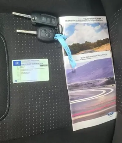 Ford Transit Courier 2020 - 10990 EUR, 129167 km - AUTO.MOTO.pt - 129167km - foto 51 de 52