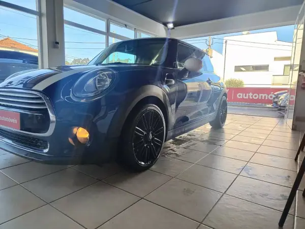 MINI Cooper 2014 - 11100 EUR, 166000 km - AUTO.MOTO.pt - 166000km - foto 6 de 37