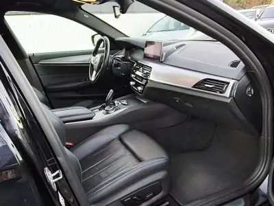 BMW 530 2019 - 24800 EUR, 184729 km - AUTO.MOTO.pt - 184729km - foto 2 de 37