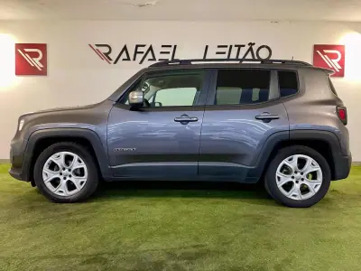 Jeep Renegade 2019 - 15950 EUR, 142000 km - AUTO.MOTO.pt - 142000km - foto 10 de 24