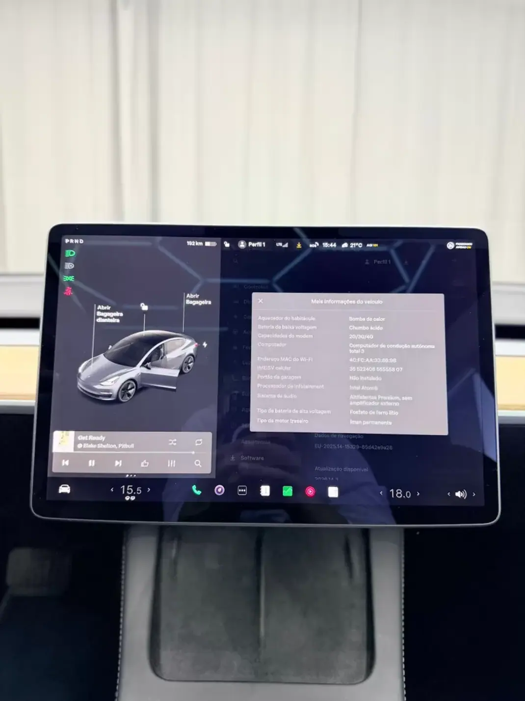 Tesla Model 3 2021 - 25000 EUR, 122000 km - AUTO.MOTO.pt - 122000km - foto 17 de 22