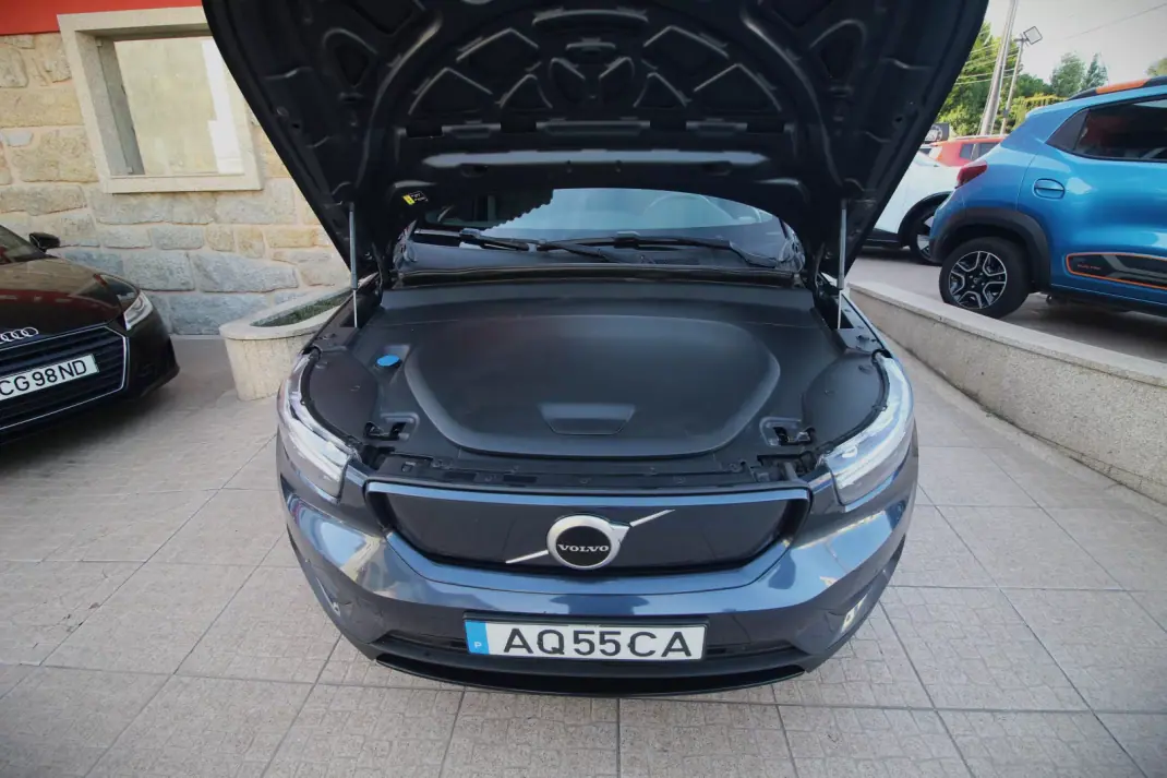 Volvo XC 40 2022 - 26000 EUR, 124000 km - AUTO.MOTO.pt - 124000km - foto 28 de 28