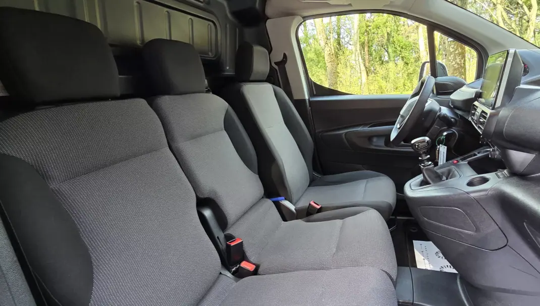 Peugeot PARTNER PREMIUM C/IVA 3L 1.5BLUEHDI 2023 - 14450 EUR, 144000 km - AUTO.MOTO.pt - 144000km - foto 13 de 13