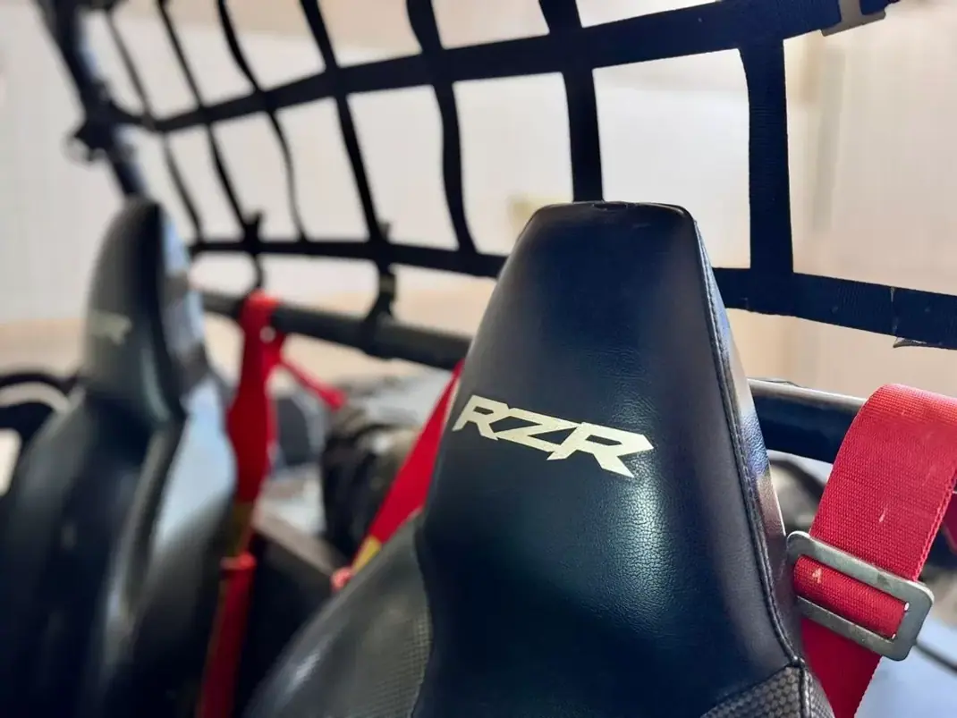 Polaris RZR 2011 - 8950 EUR, 7000 km - 7000km - foto 27 de 31