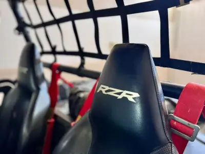 Polaris RZR 2011 - 8950 EUR, 7000 km - 7000km - foto 27 de 31