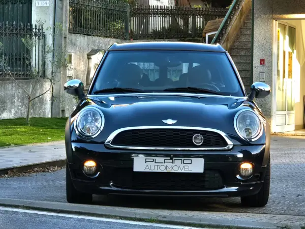 MINI Clubman 2009 - 8500 EUR, 195000 km - AUTO.MOTO.pt - 195000km - foto 2 de 18