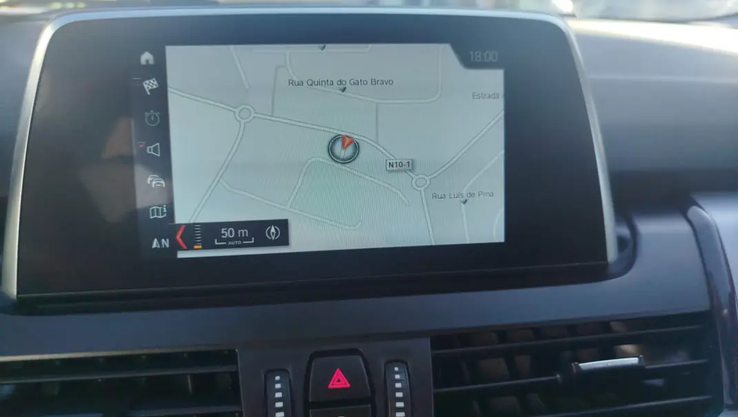 BMW 216 Active Tourer 2019 - 18950 EUR, 47250 km - AUTO.MOTO.pt - 47250km - foto 11 de 20