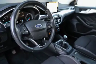 Ford Focus Van 2020 - 14999 EUR, 139000 km - AUTO.MOTO.pt - 139000km - foto 20 de 24