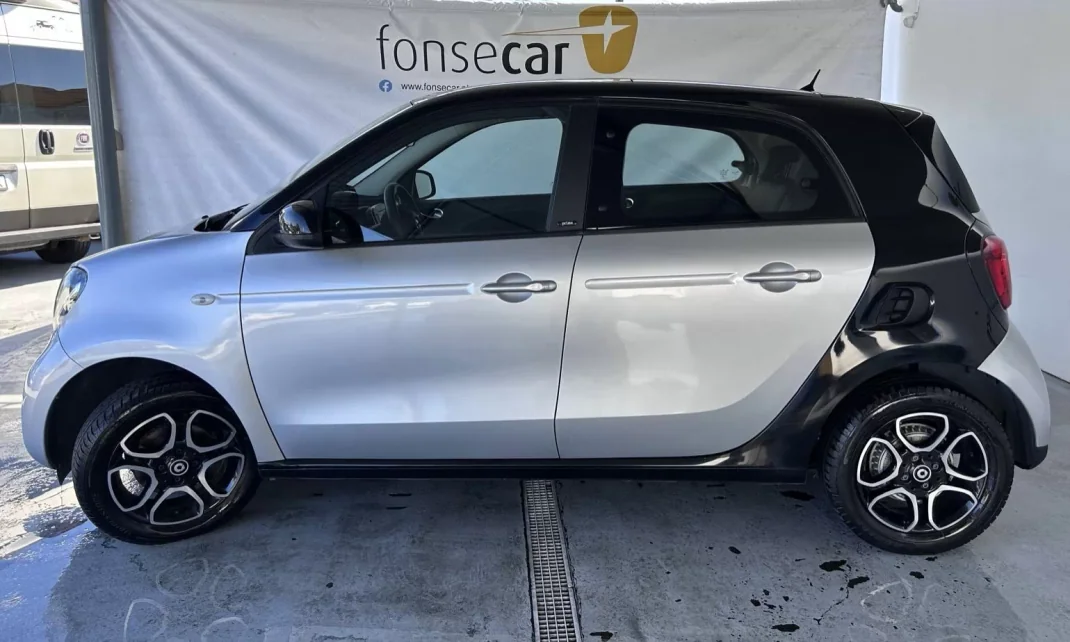 Smart ForFour 2016 - 10990 EUR, 51569 km - AUTO.MOTO.pt - 51569km - foto 2 de 14