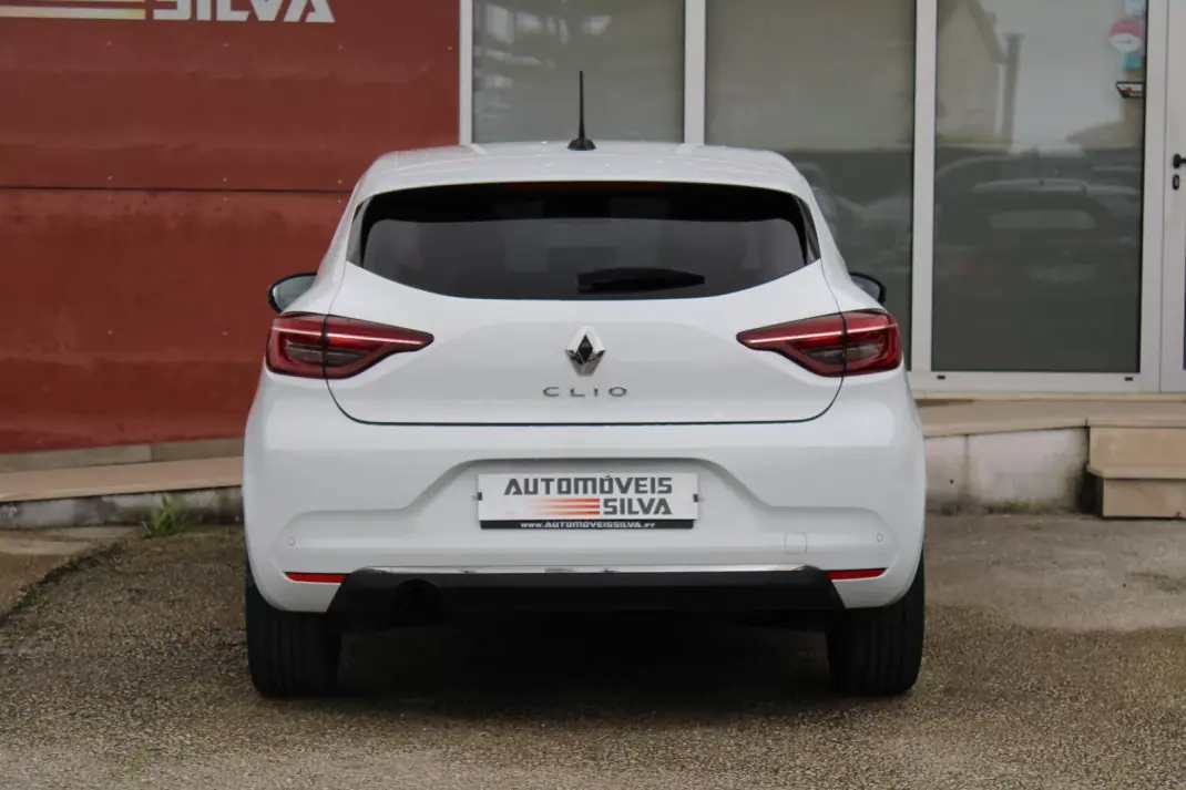 Renault Clio 2021 - 14990 EUR, 148000 km - AUTO.MOTO.pt - 148000km - foto 9 de 30