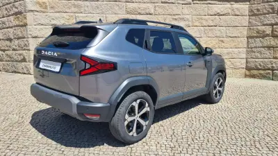 Dacia Duster 2025 - 22390 EUR, 17500 km - AUTO.MOTO.pt - 17500km - foto 7 de 18