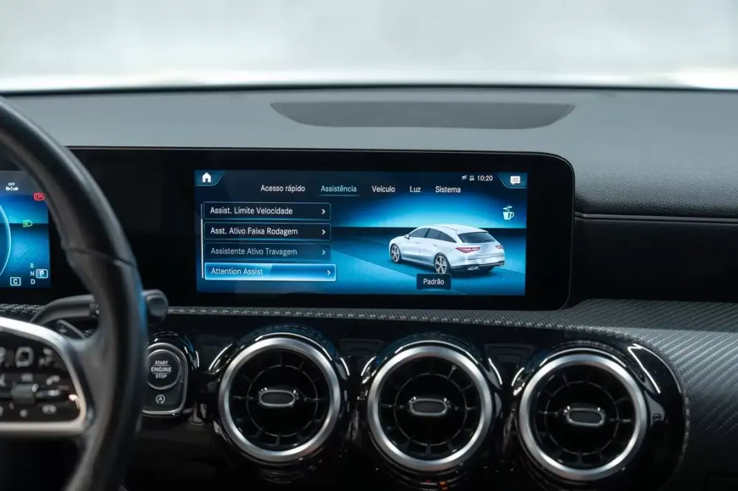 Mercedes-Benz CLA 180 2023 - 29950 EUR, 70000 km - AUTO.MOTO.pt - 70000km - foto 31 de 43