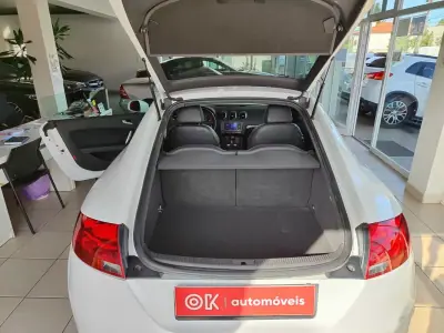 Audi TT Coupé 2009 - 21150 EUR, 115300 km - AUTO.MOTO.pt - 115300km - foto 16 de 35