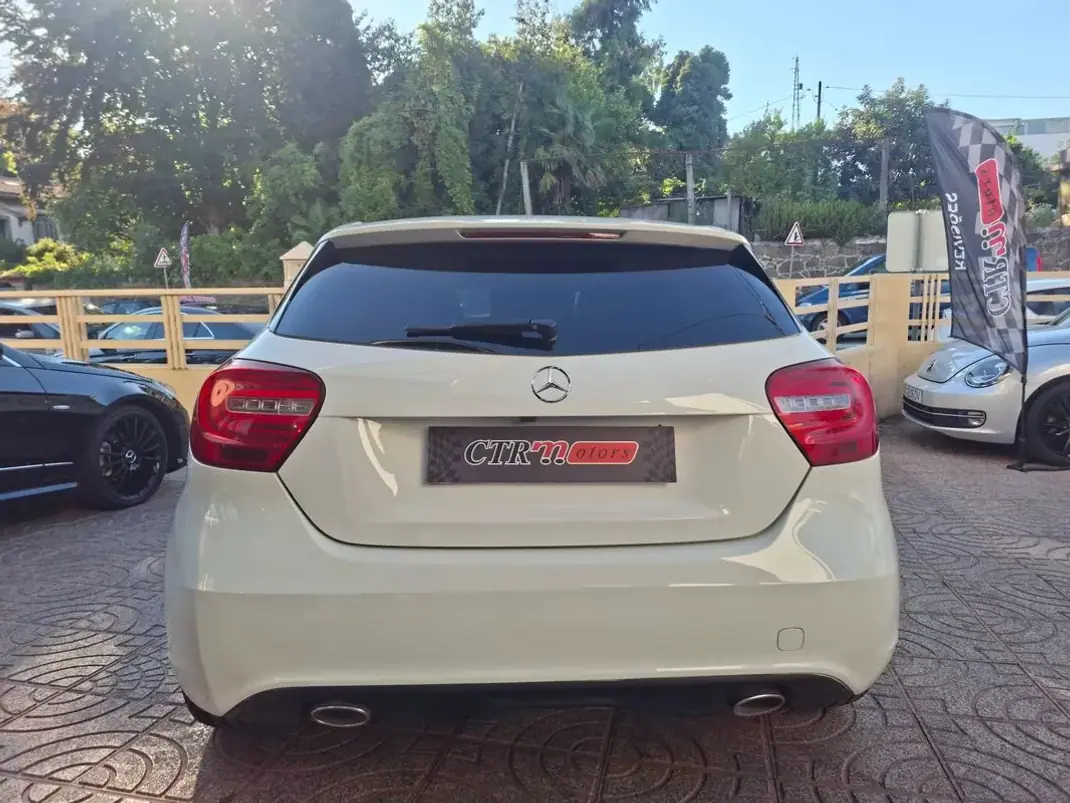 Mercedes-Benz A 200 2014 - 15900 EUR, 212000 km - 212000km - foto 10 de 32