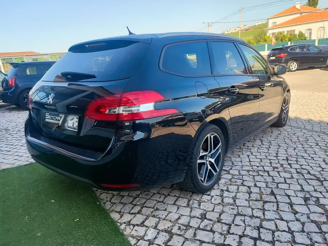 Peugeot 308 SW 2017 - 11890 EUR, 180000 km - 180000km - foto 8 de 18