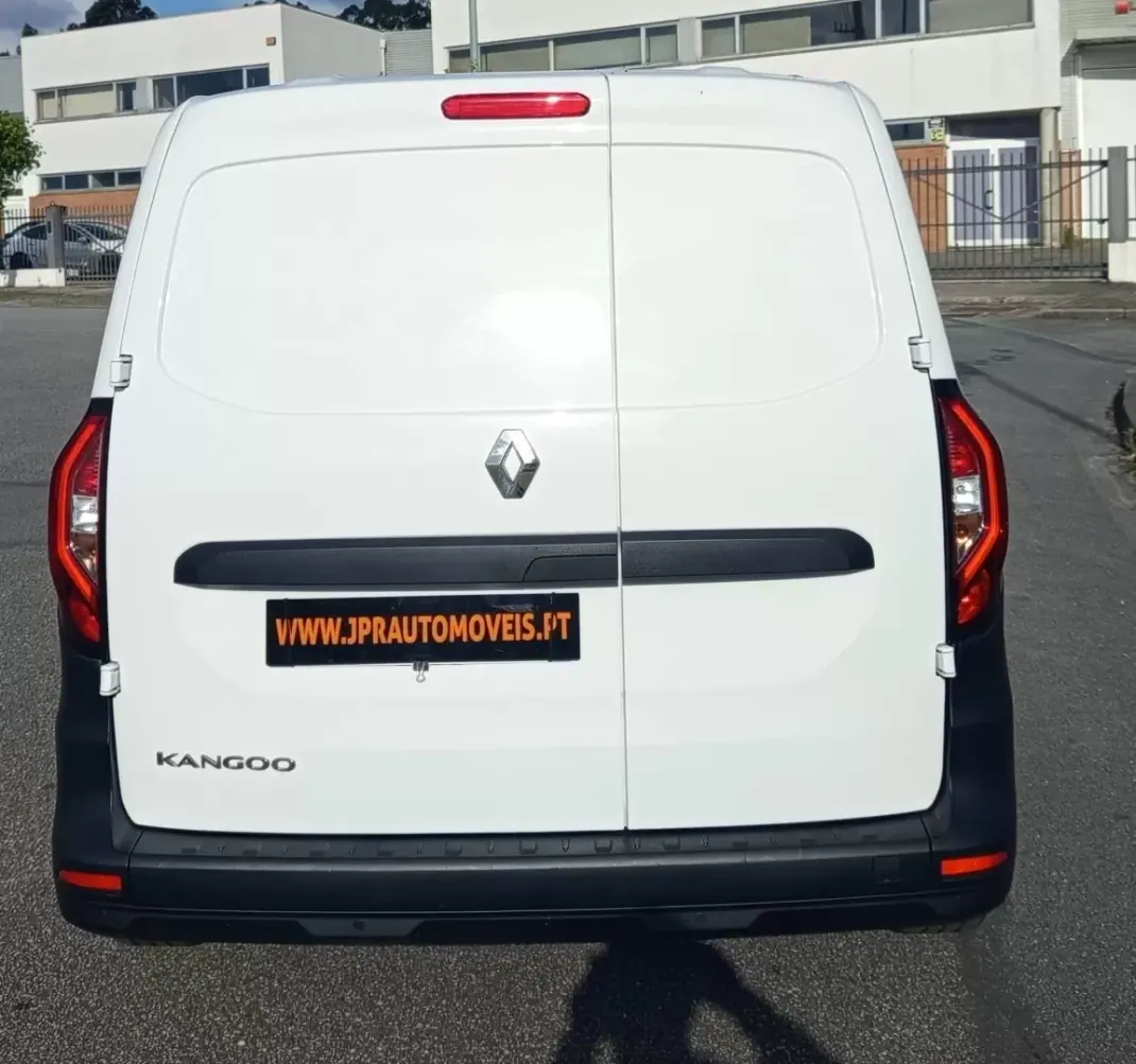Renault Kangoo E-Tech 2022 - 16990 EUR, 30146 km - AUTO.MOTO.pt - 30146km - foto 7 de 16