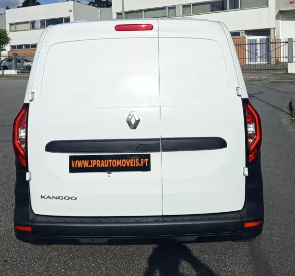 Renault Kangoo E-Tech 2022 - 16990 EUR, 30146 km - AUTO.MOTO.pt - 30146km - foto 7 de 16