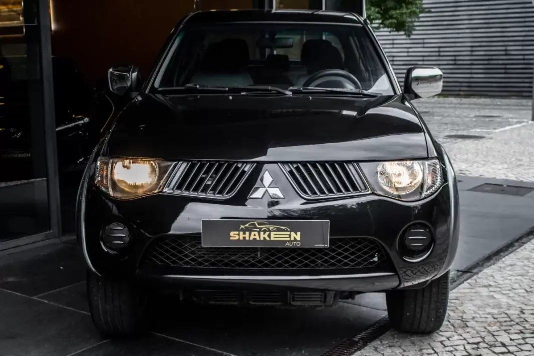 Mitsubishi L200 2010 - 19390 EUR, 192503 km - AUTO.MOTO.pt - 192503km - foto 2 de 33